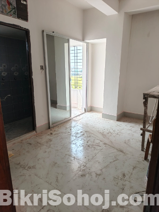 মাত্র ২১ লাখ টাকায় রেডি ফ্লাট